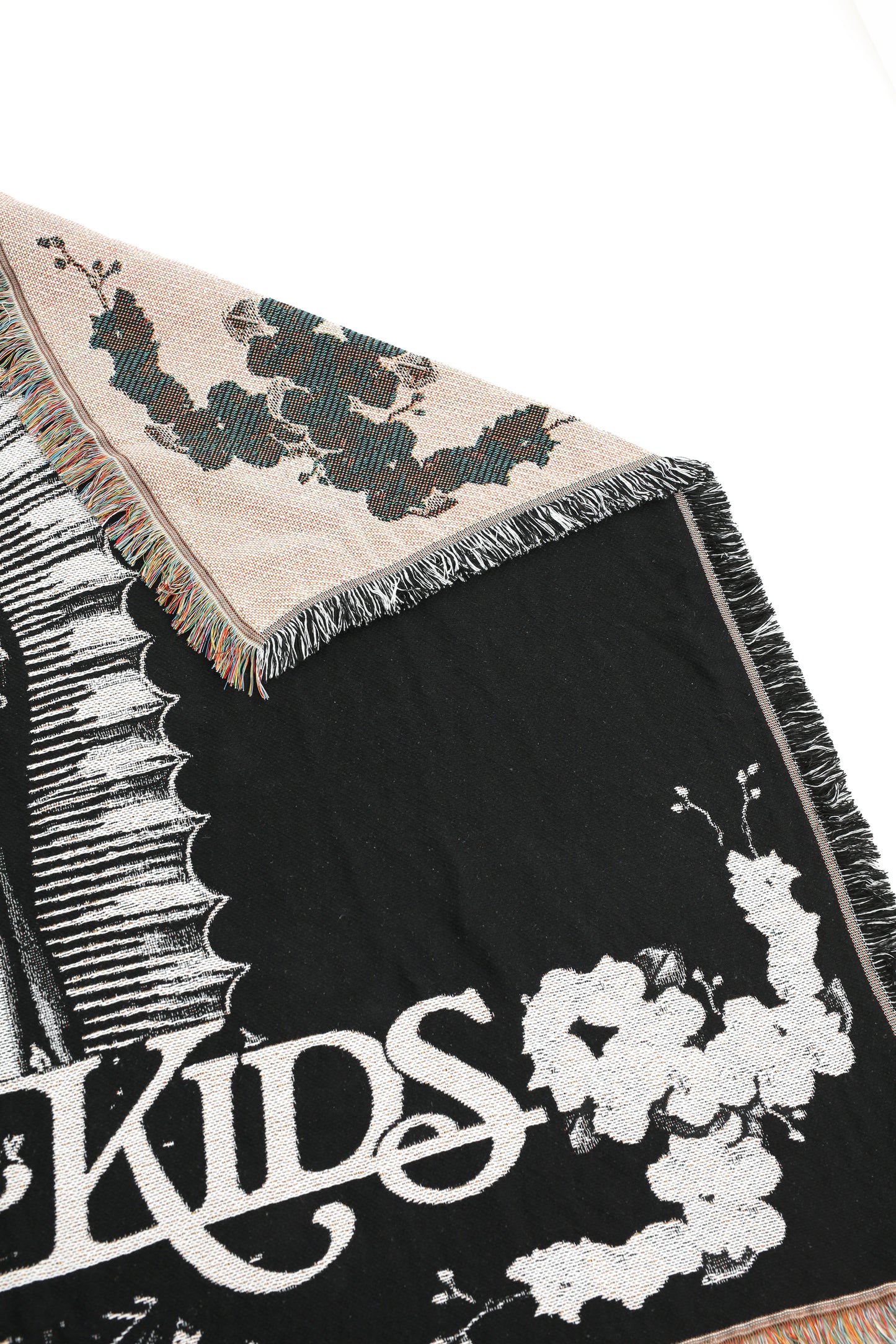 MARIA LOVES MONEY BLANKET